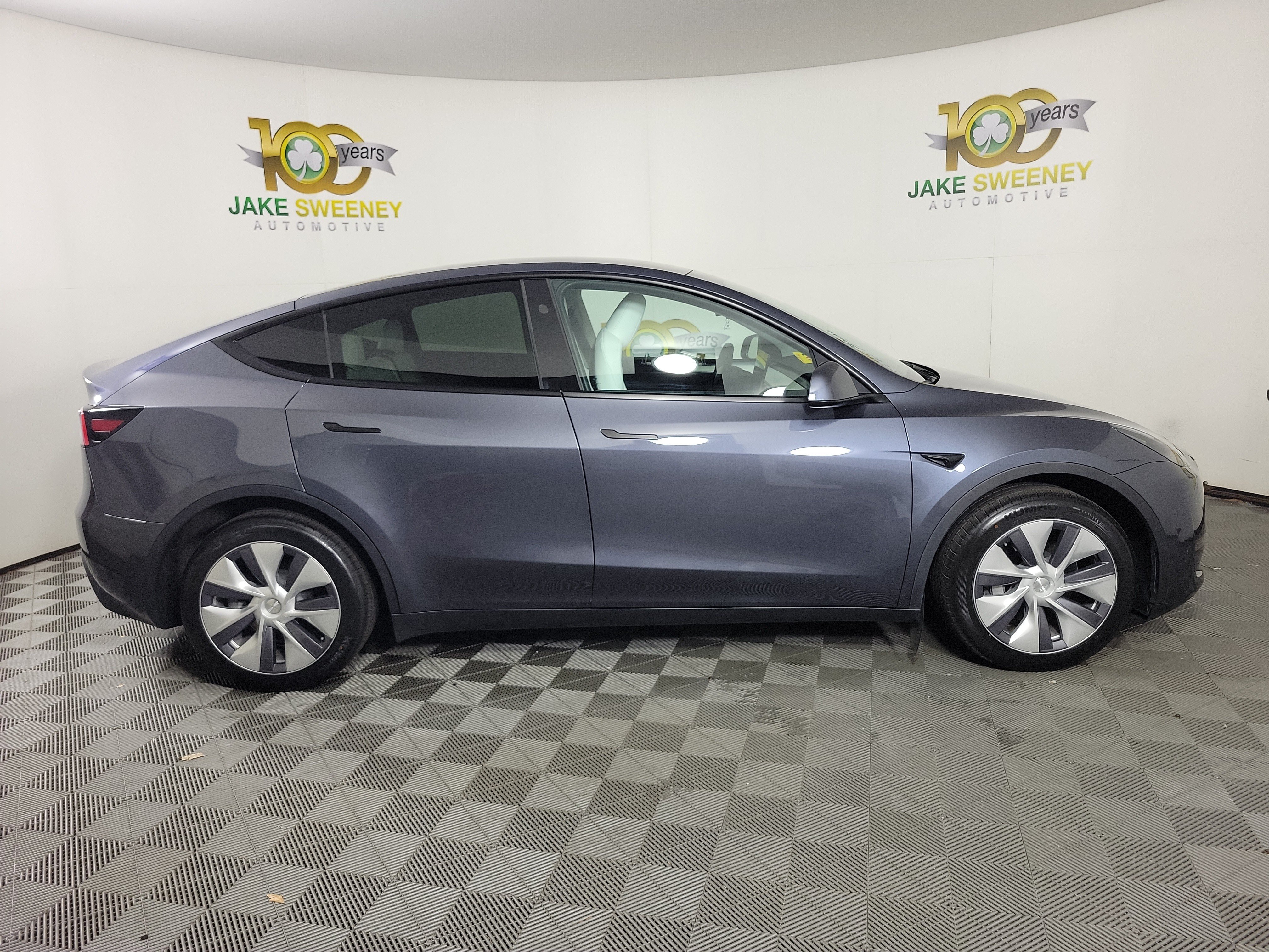 Used 2023 Tesla Model Y Long Range AWD/4WD image 8