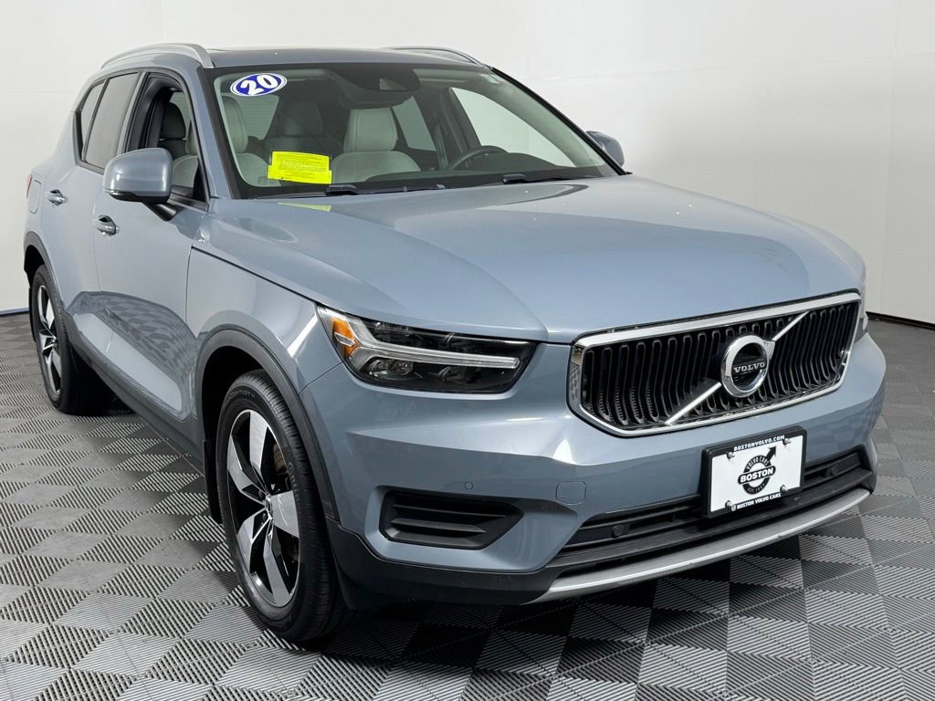Used 2020 Volvo XC40 T5 Momentum w/ Premium Package AWD/4WD image 3