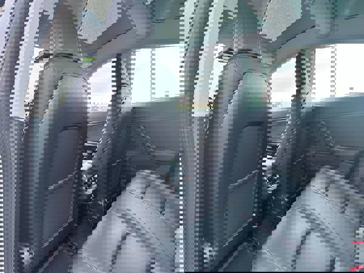 Used 2018 Tesla Model 3 Long Range image 31