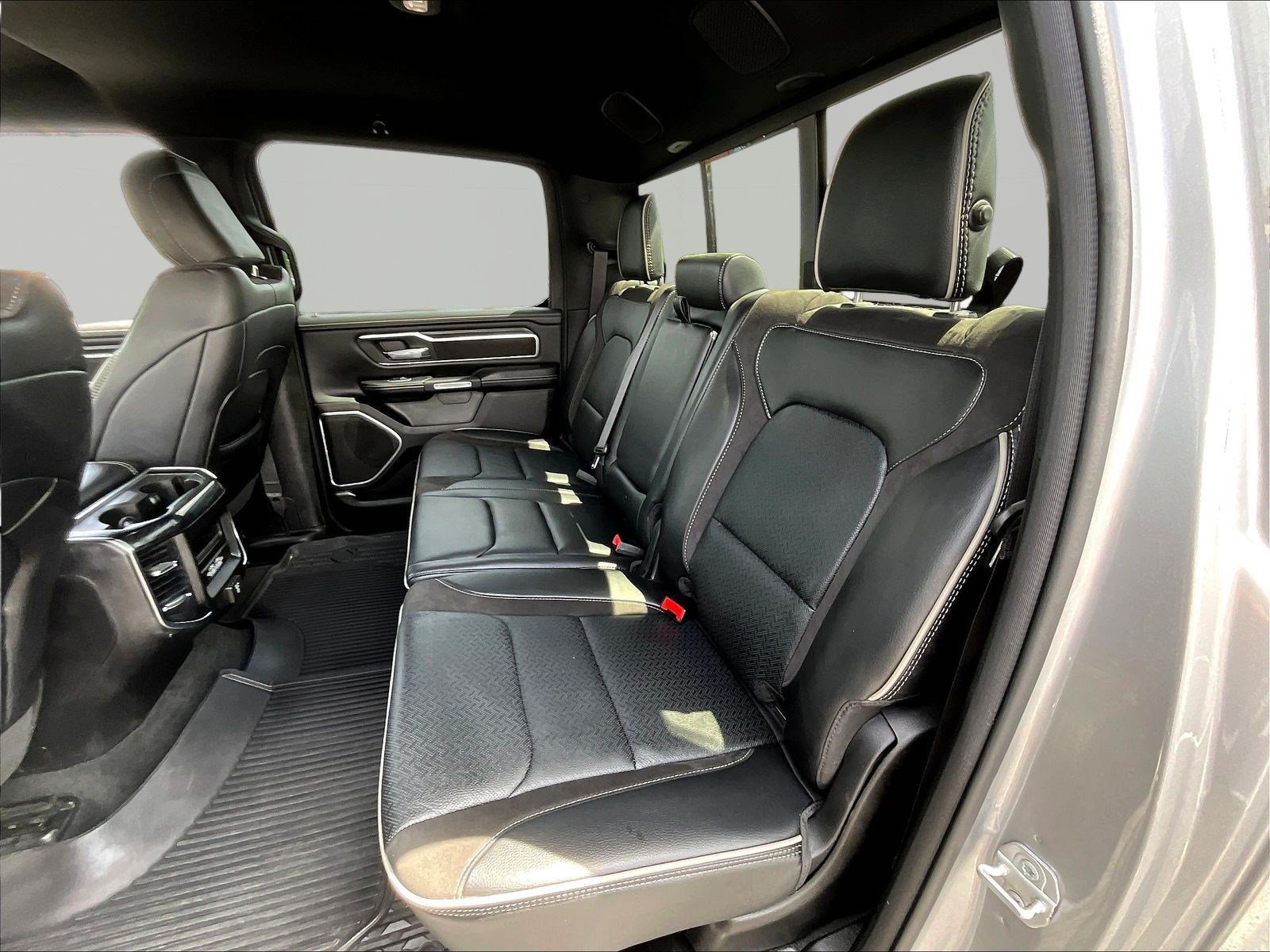 Used 2023 RAM 1500 Laramie AWD/4WD image 22