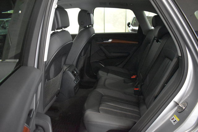 Used 2023 Audi Q5 2.0T Premium w/ Convenience Package AWD/4WD image 20