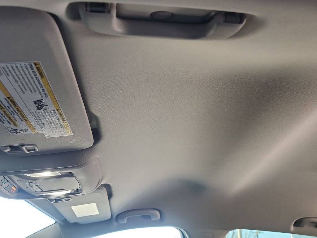 Certified 2023 Buick Envision Essence image 18