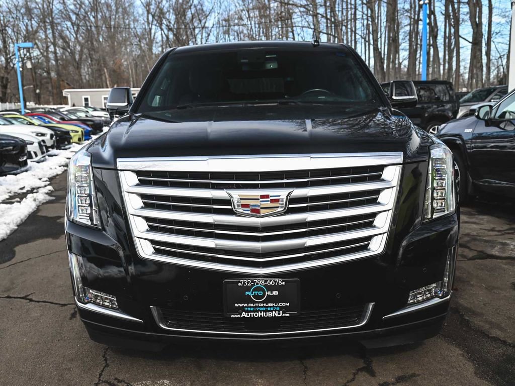 Used 2016 Cadillac Escalade Platinum image 2