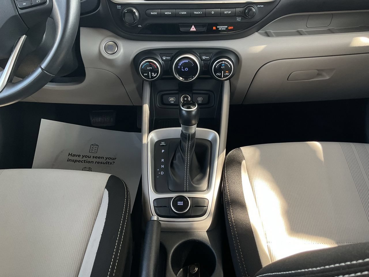 Used 2025 Hyundai Venue SEL FWD image 13