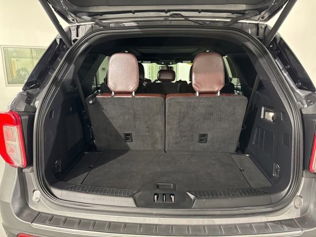 Used 2022 Ford Explorer Platinum w/ Equipment Group 601A image 11