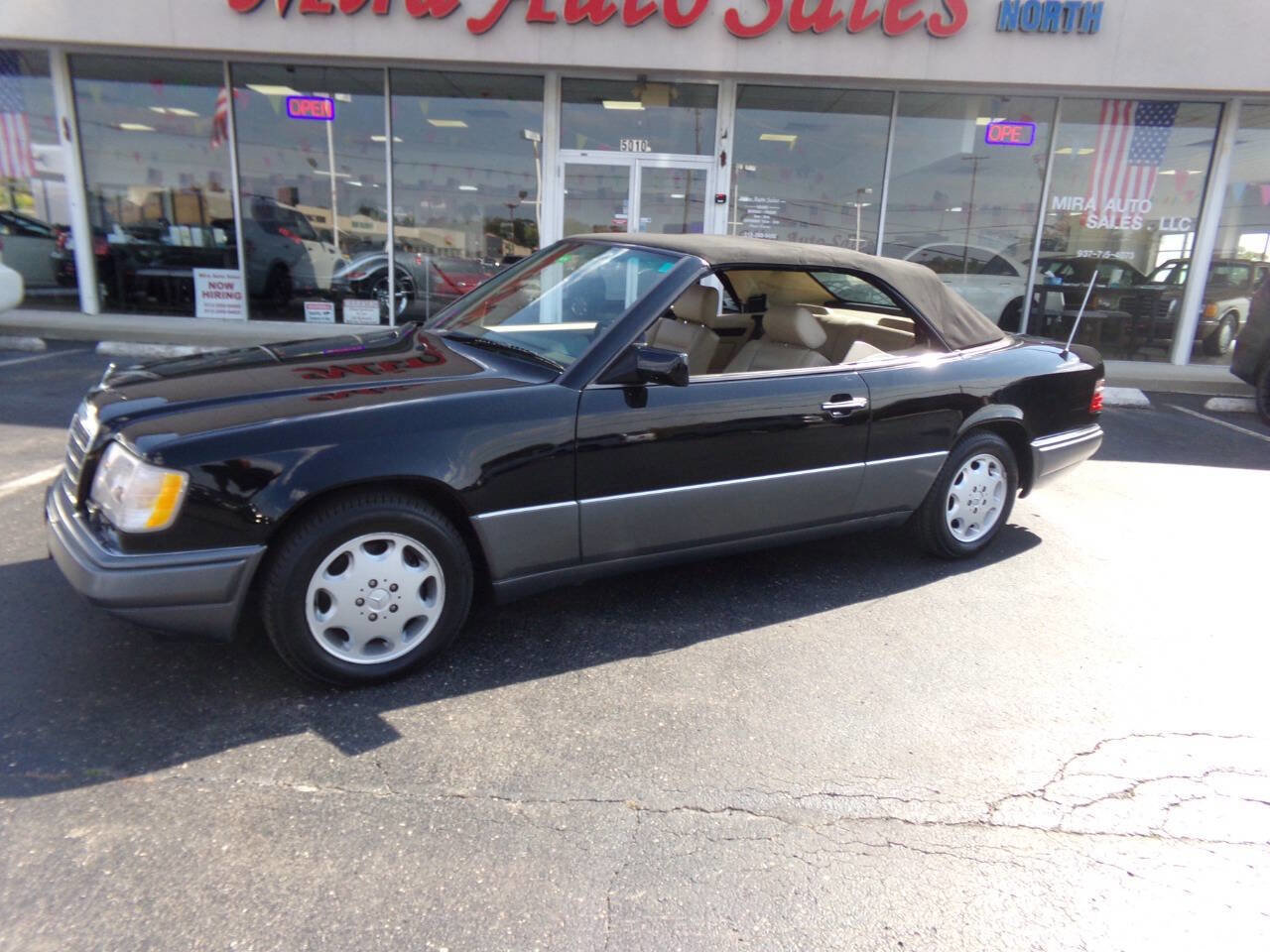 Used 1994 Mercedes-Benz E 320 Convertible image 46