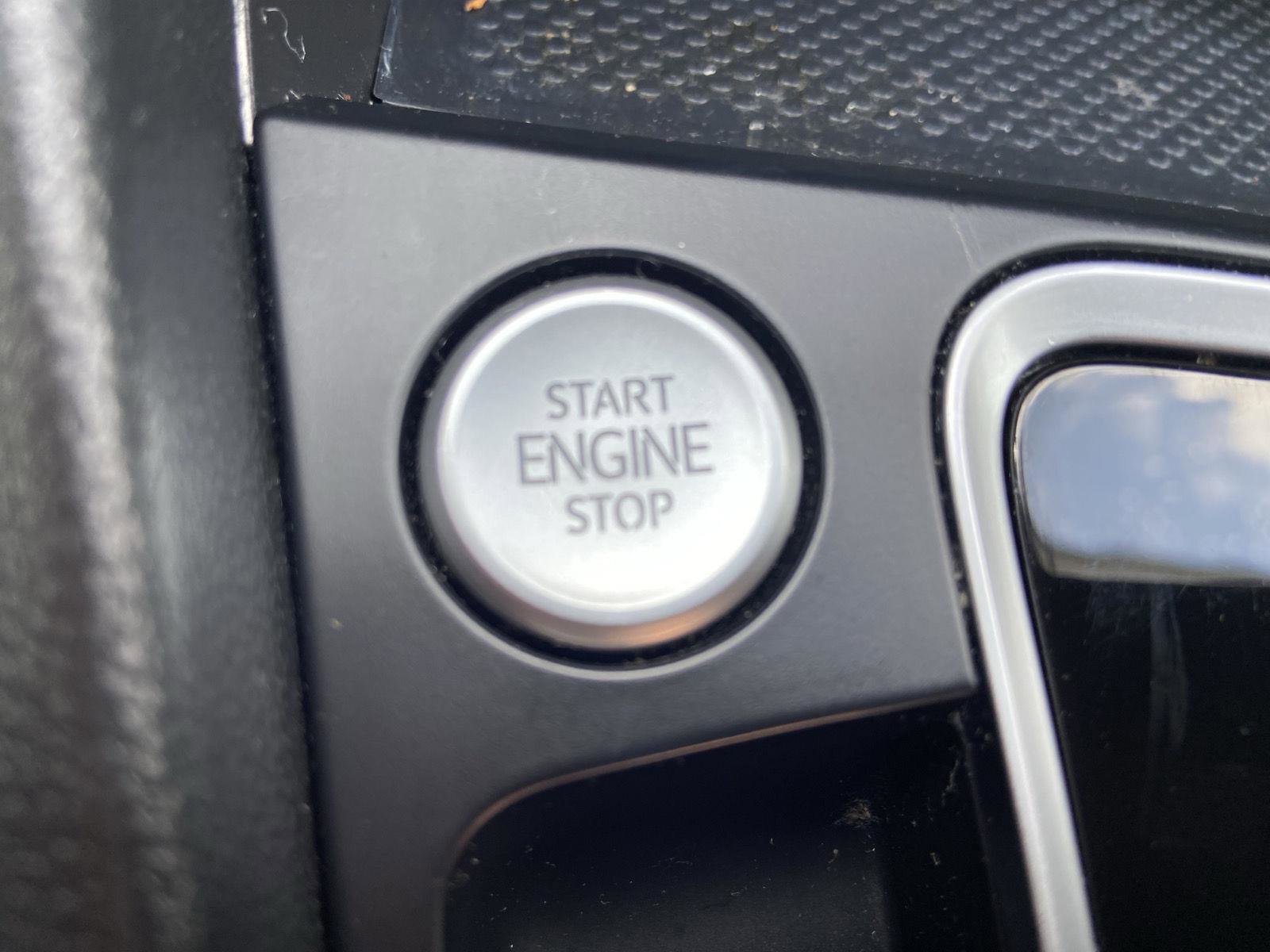 Used 2020 Volkswagen Jetta SE image 44