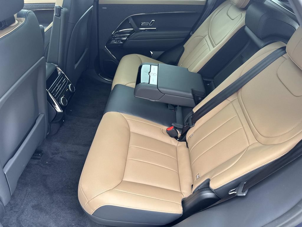 New 2026 Land Rover Range Rover Sport Dynamic SE AWD/4WD image 12