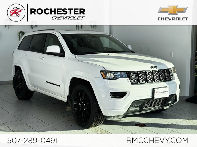 Used 2017 Jeep Grand Cherokee Altitude