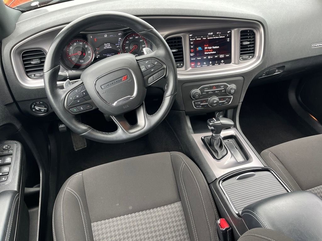 Used 2022 Dodge Charger SXT w/ Driver Convenience Group image 13