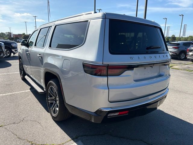Used 2024 Jeep Wagoneer L Series II w/ Flexible Seating Group RWD image 5