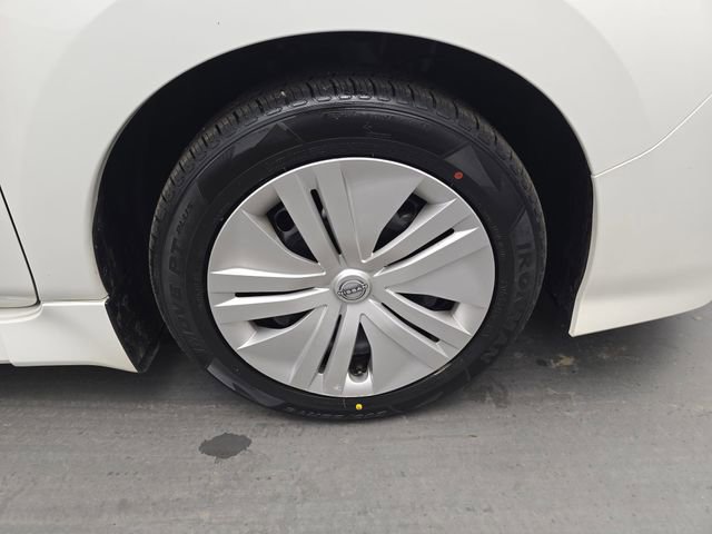 Used 2024 Nissan Leaf S image 12