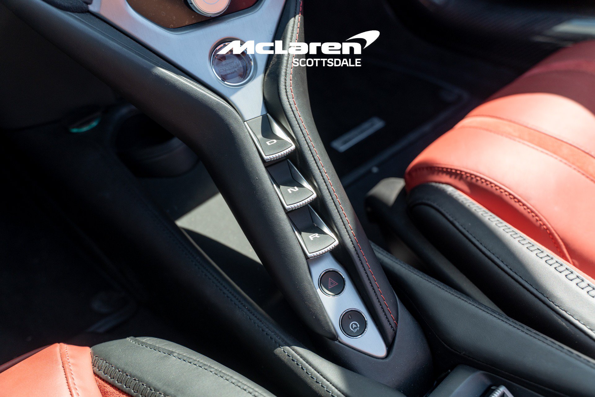 Used 2024 McLaren 750S Spider RWD image 17