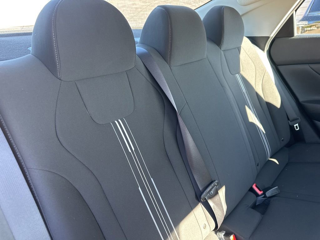 Used 2021 Hyundai Elantra SEL FWD image 23