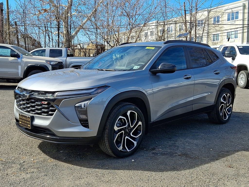 Used 2024 Chevrolet Trax RS w/ Driver Confidence Package image 4