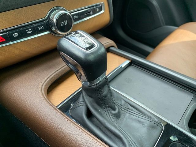 Used 2021 Volvo XC90 T6 Momentum w/ Advanced Package image 27