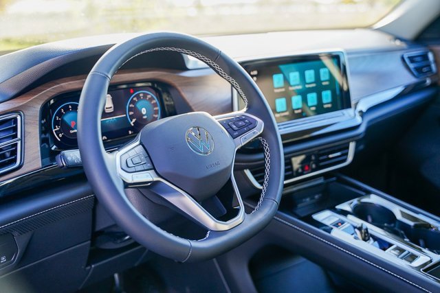 New 2026 Volkswagen Atlas SE image 9