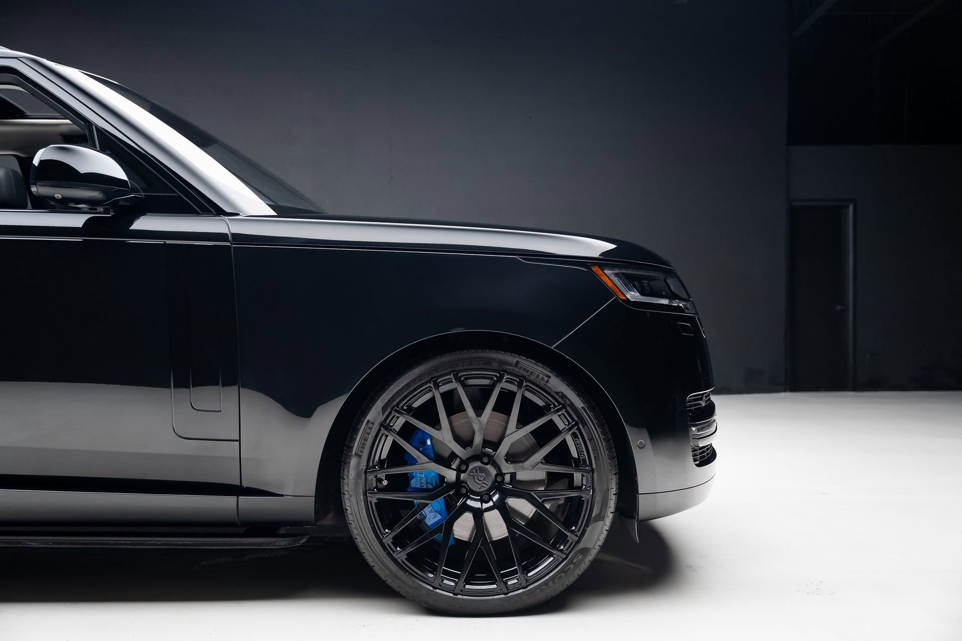 Used 2023 Land Rover Range Rover SE image 36