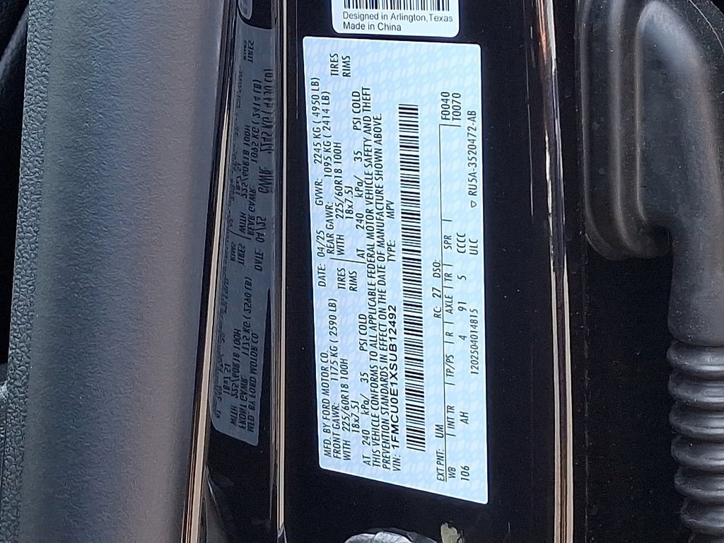 New 2025 Ford Escape SE w/ PHEV Premium Package FWD image 19