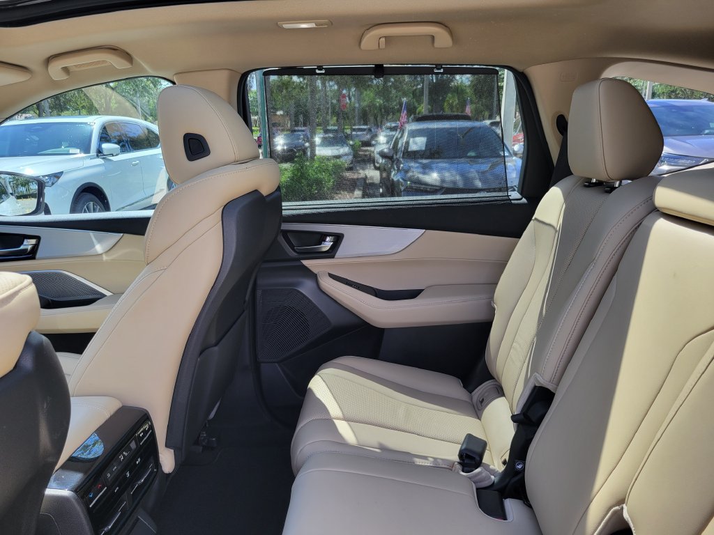 Certified 2023 Acura MDX w/ Technology Package FWD image 12