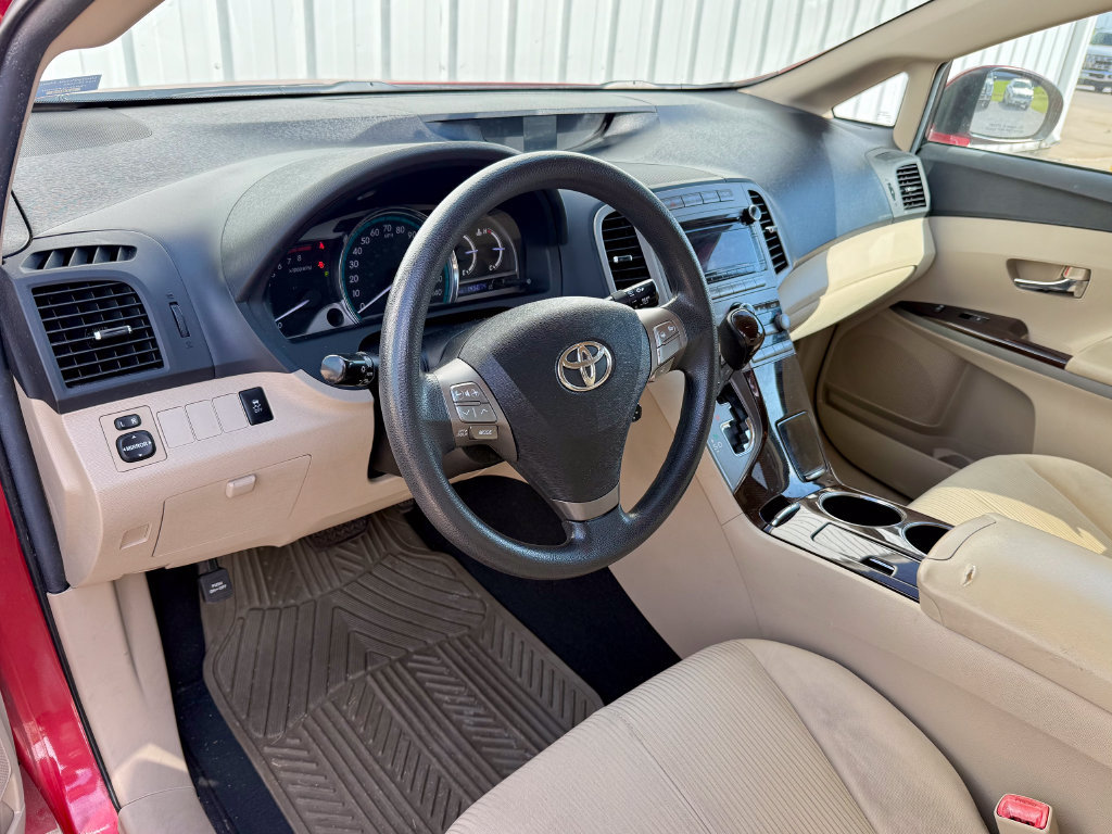 Used 2011 Toyota Venza FWD image 10
