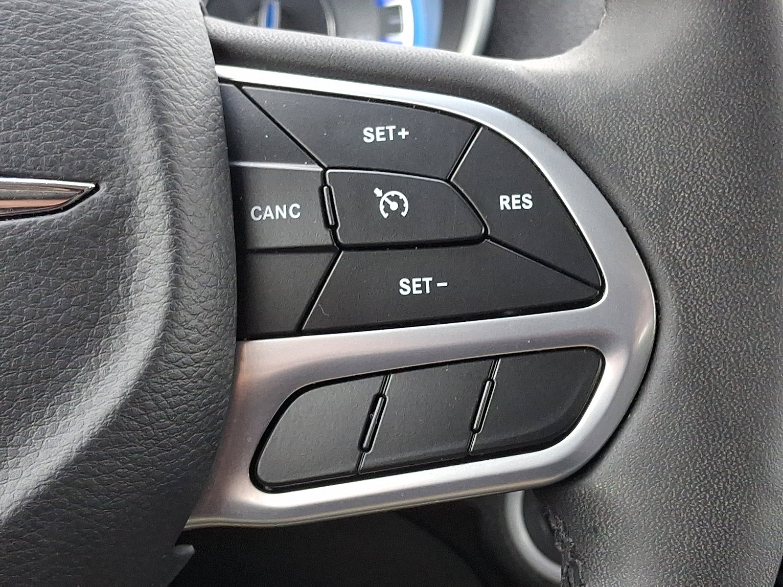 Used 2023 Chrysler 300 Touring w/ Sport Appearance Package image 23