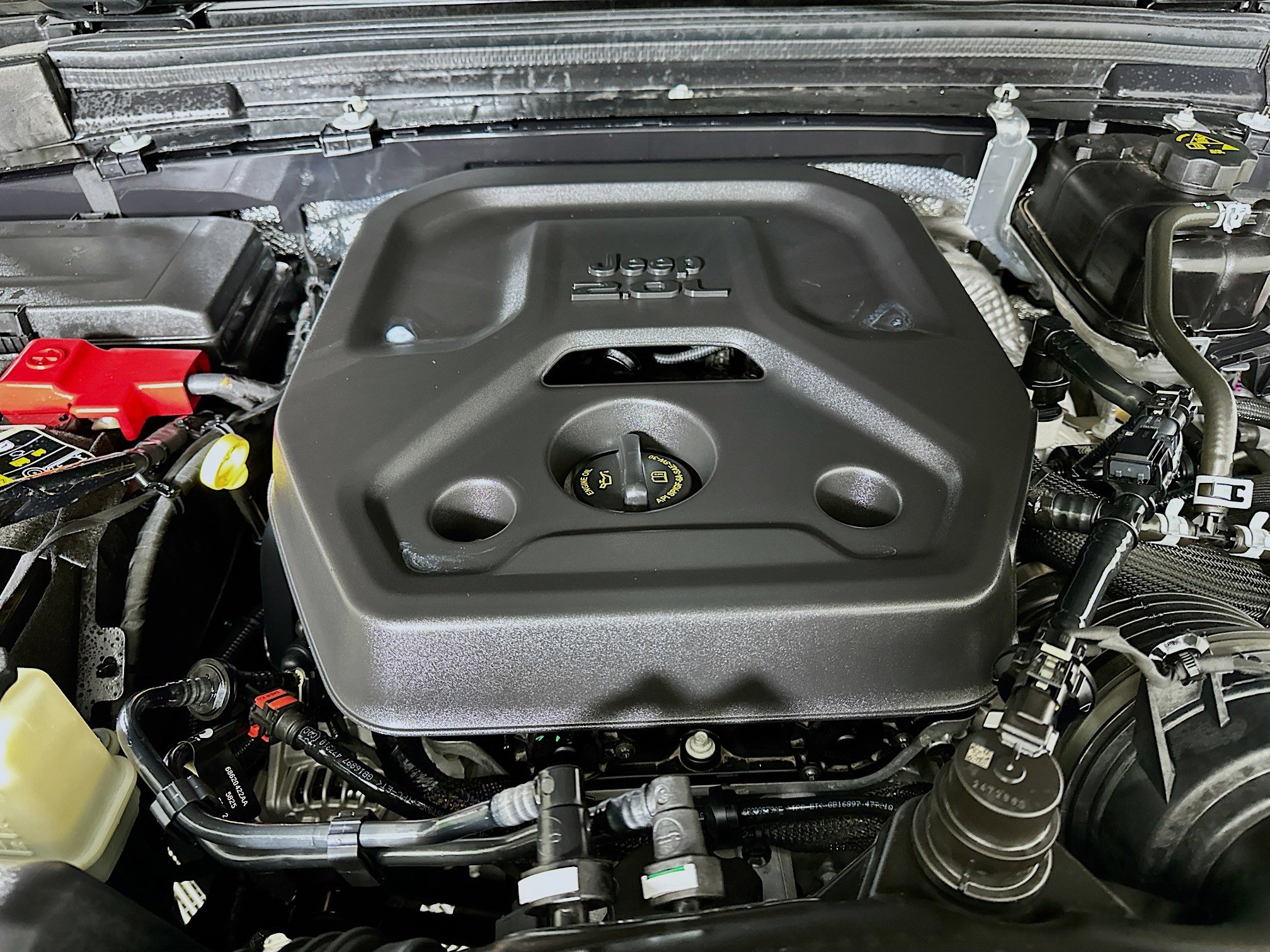 Used 2025 Jeep Wrangler Sport S image 31