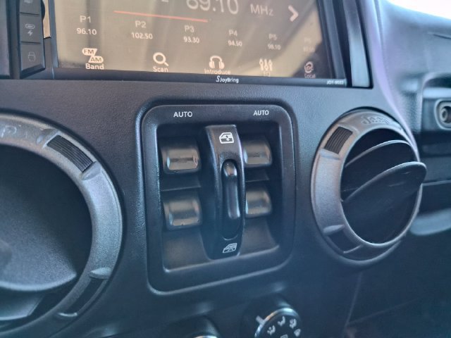 Used 2017 Jeep Wrangler Unlimited Sport w/ Quick Order Package 24S AWD/4WD image 23