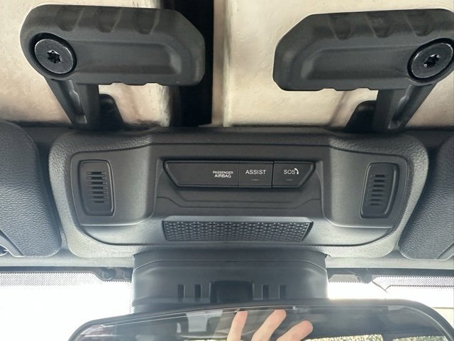 New 2025 Jeep Gladiator Willys image 38