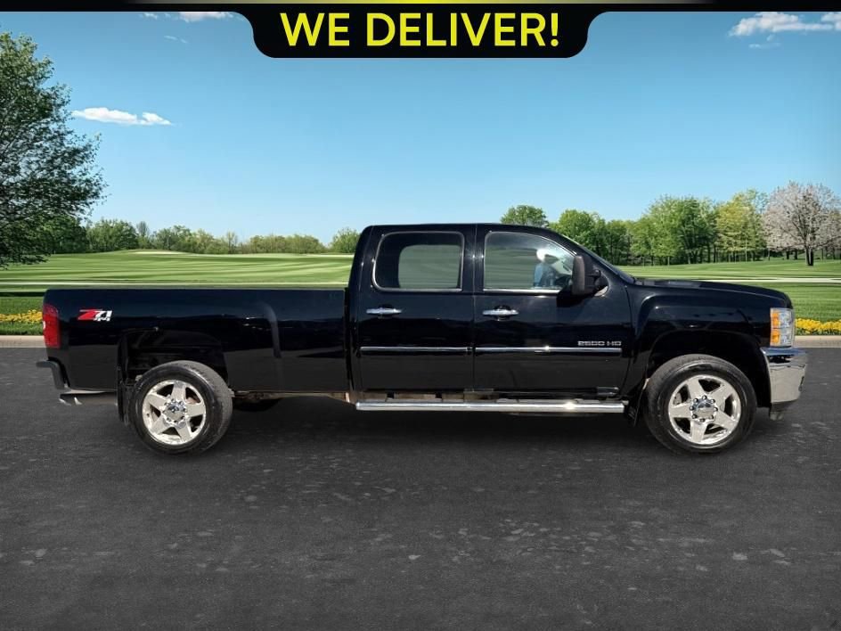 Used 2013 Chevrolet Silverado 2500 LT w/ Custom Sport Truck Package AWD/4WD image 6