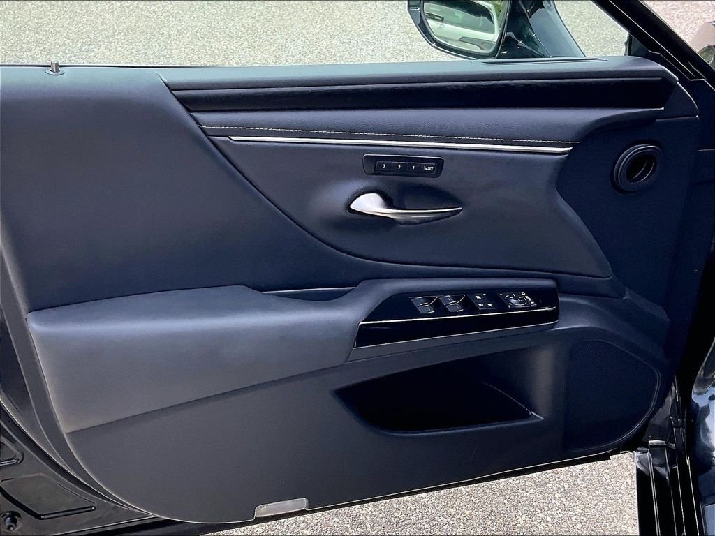 Used 2024 Lexus ES 350 w/ Premium Package FWD image 8