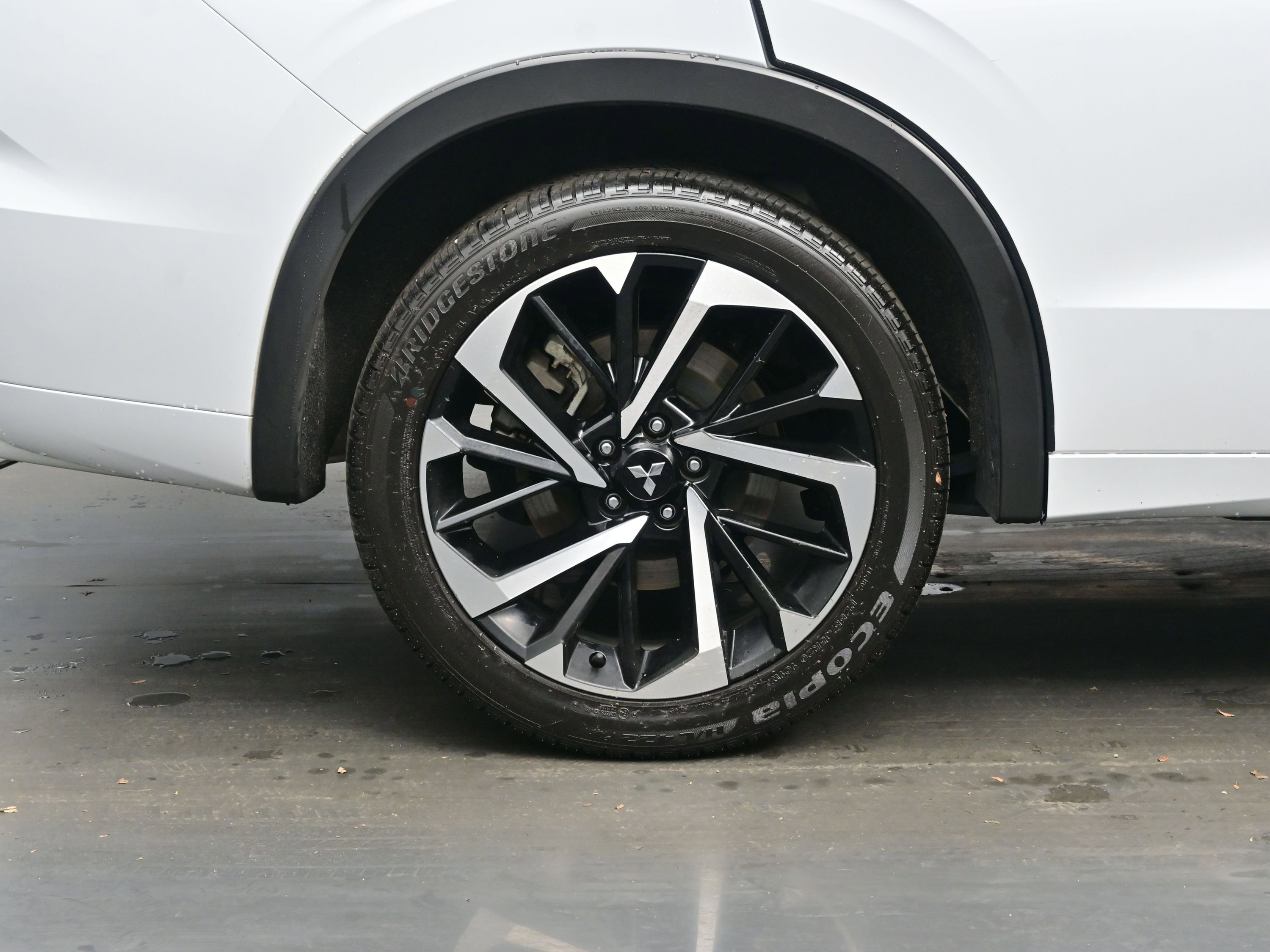 Used 2023 Mitsubishi Outlander SEL Black Edition image 9