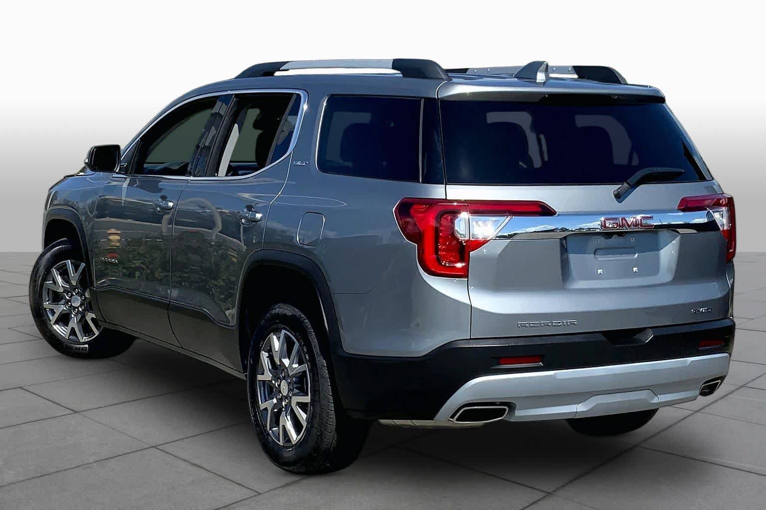 Used 2023 GMC Acadia SLT AWD/4WD image 12