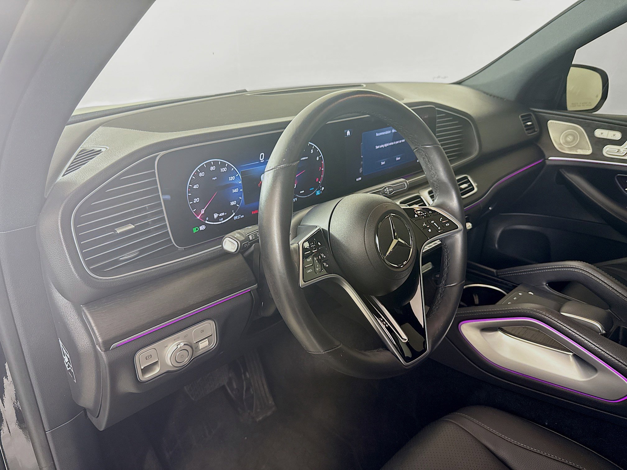 Used 2024 Mercedes-Benz GLE 350 4MATIC image 9