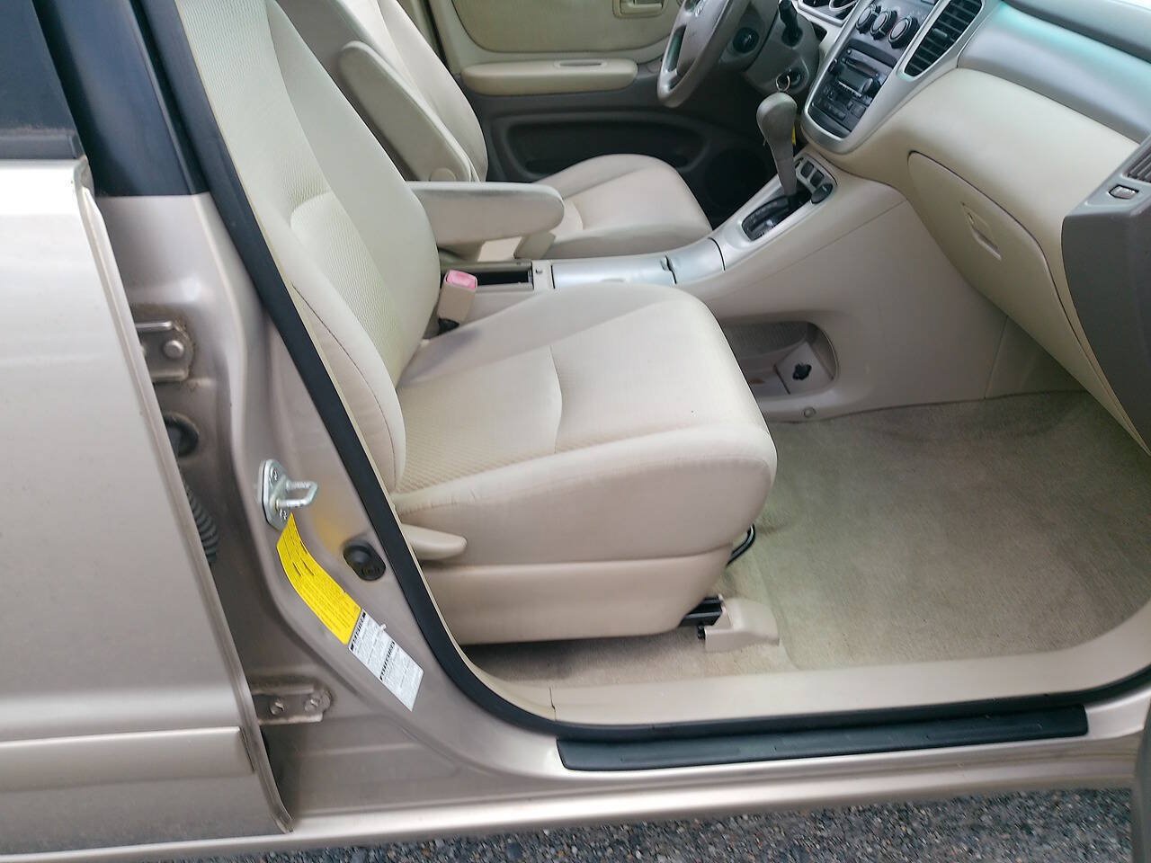 Used 2004 Toyota Highlander 4WD V6 image 39
