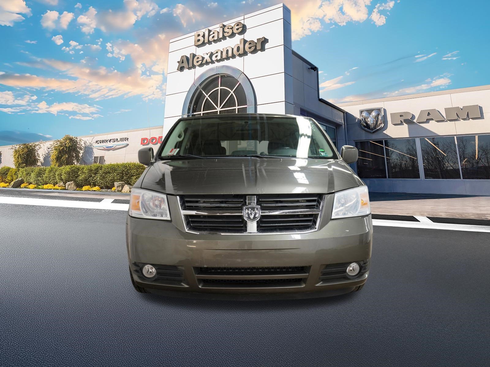 Used 2010 Dodge Grand Caravan SXT FWD image 11