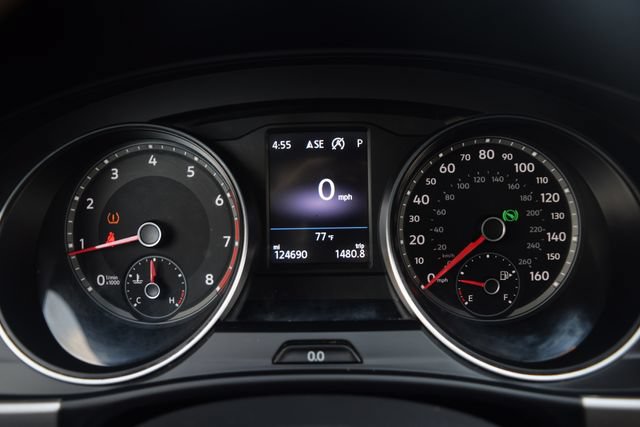 Used 2018 Volkswagen Atlas Launch Edition FWD image 3