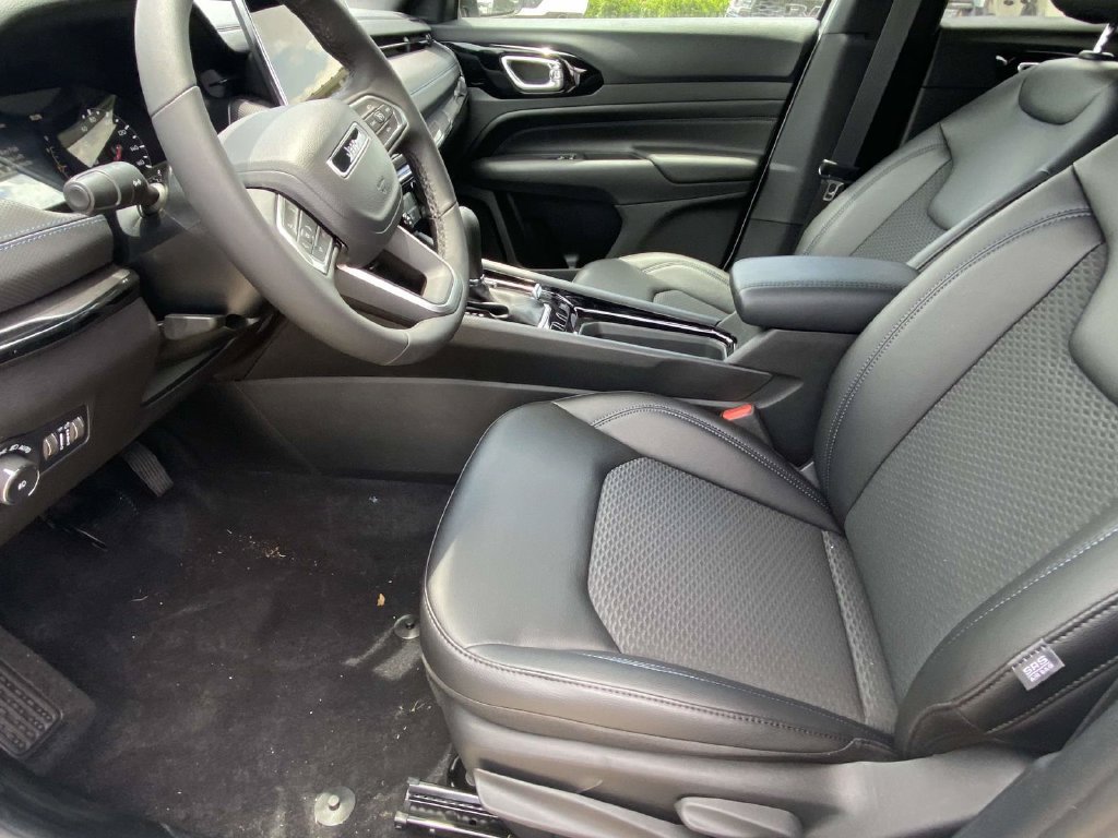 New 2026 Jeep Compass Latitude AWD/4WD image 41