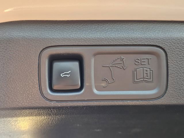 Certified 2024 Ford Expedition Limited image 33