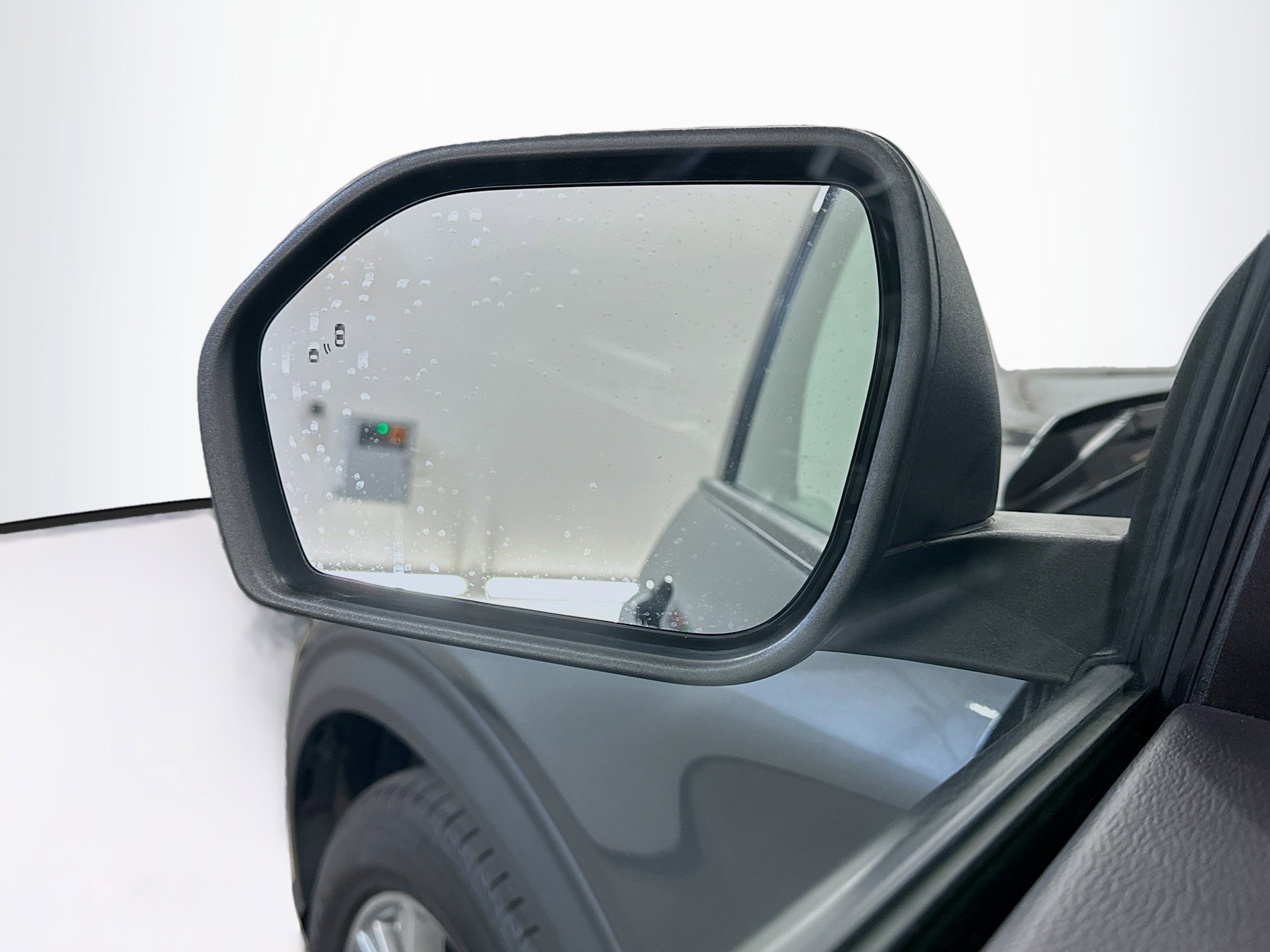 Used 2020 Ford Explorer XLT w/ Equipment Group 202A image 16