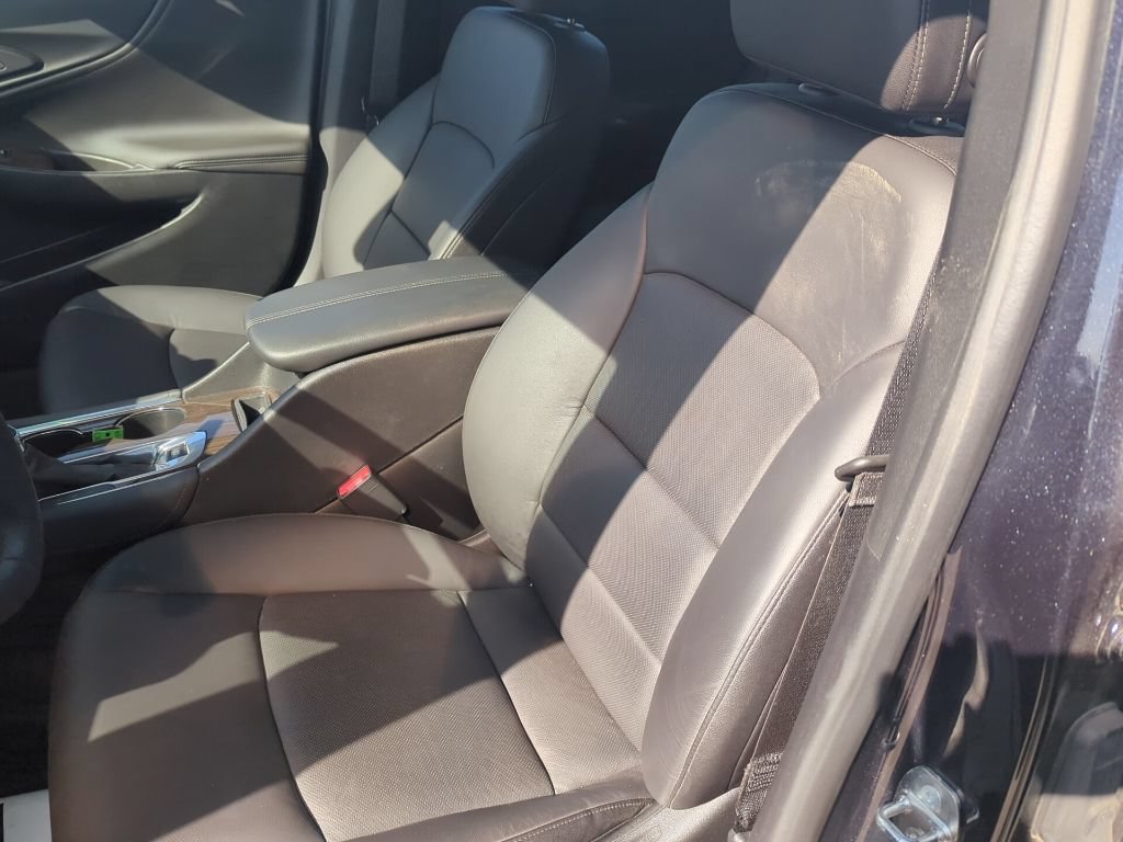 Used 2023 Chevrolet Malibu LT w/ LPO, Floor Liner Package FWD image 22