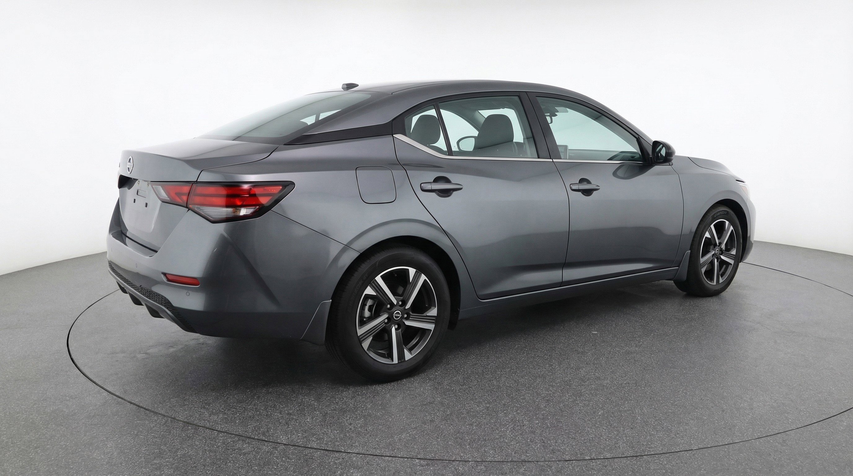 Used 2025 Nissan Sentra SV image 9