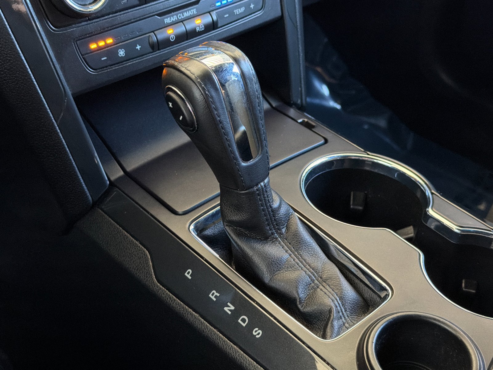 Used 2018 Ford Explorer XLT FWD image 20