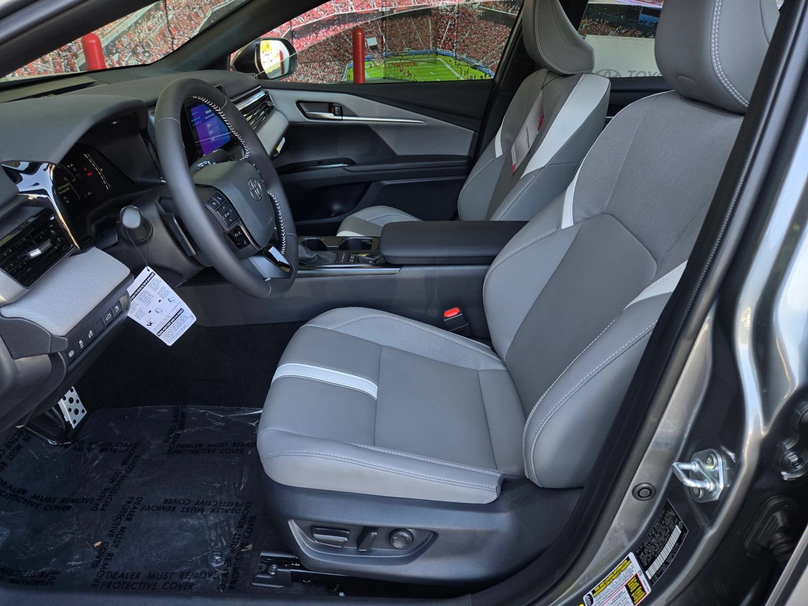 Used 2026 Toyota Camry SE FWD image 15