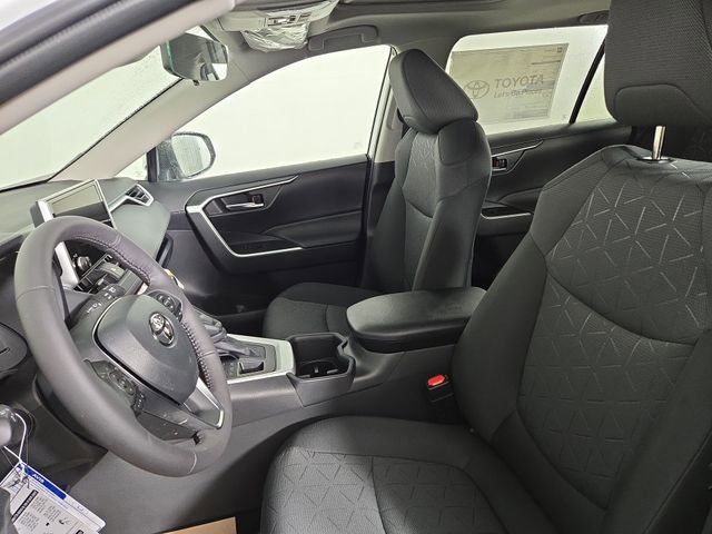 New 2025 Toyota RAV4 XLE image 15