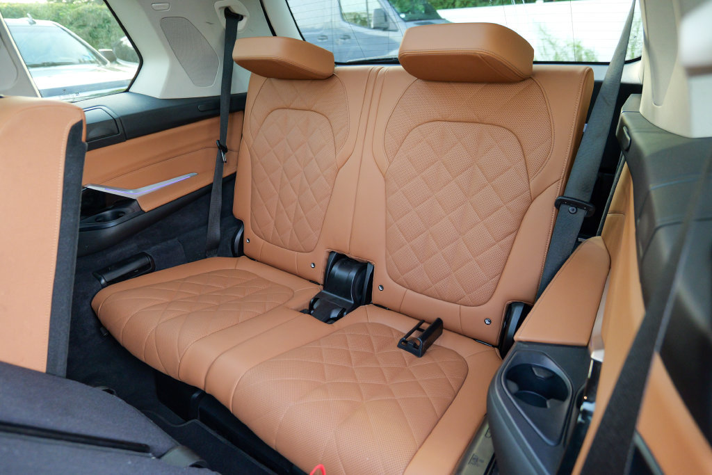 Used 2024 BMW X7 xDrive40i w/ Executive Package AWD/4WD image 29