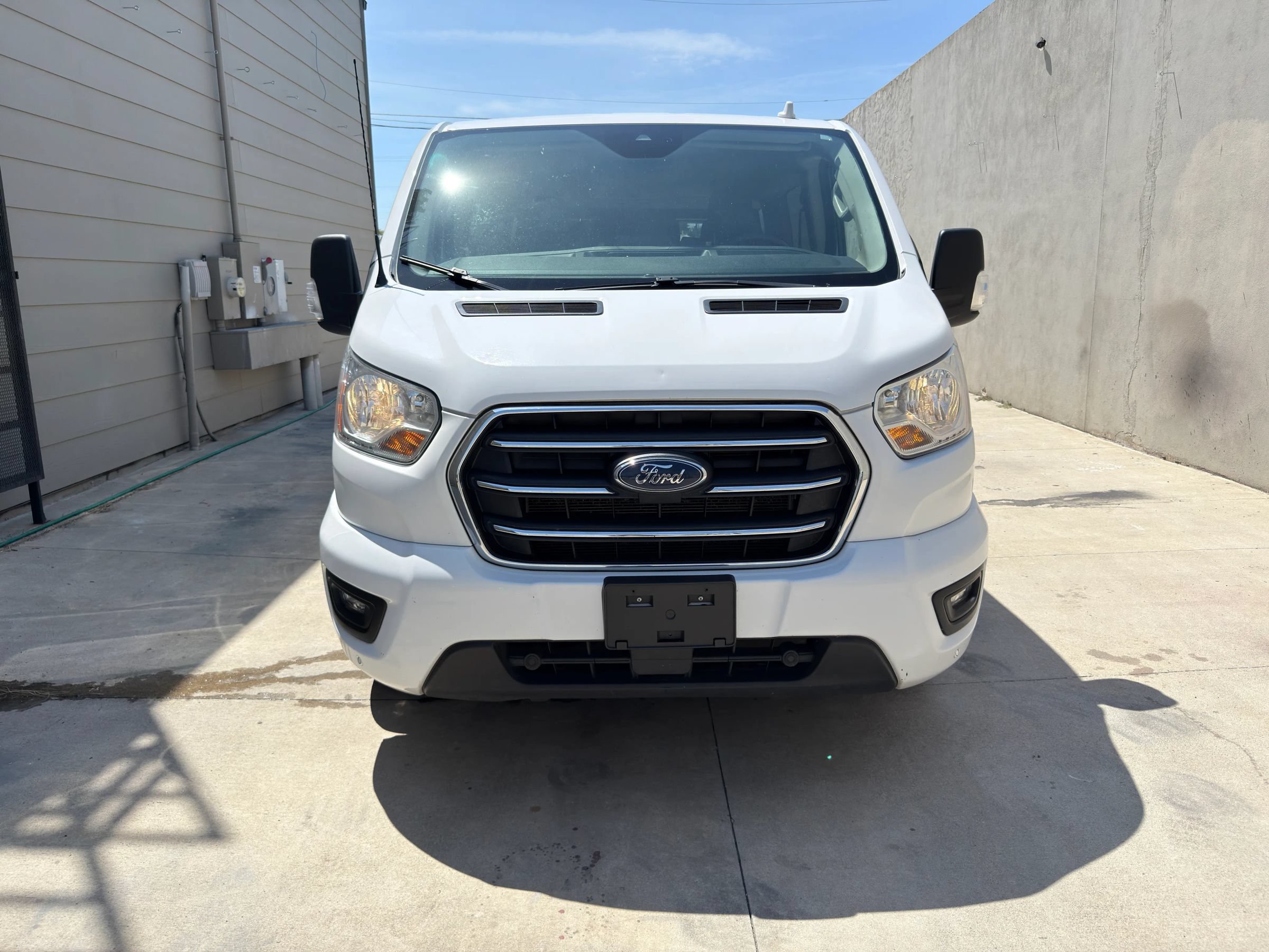 Used 2020 Ford Transit 350 XLT RWD image 2
