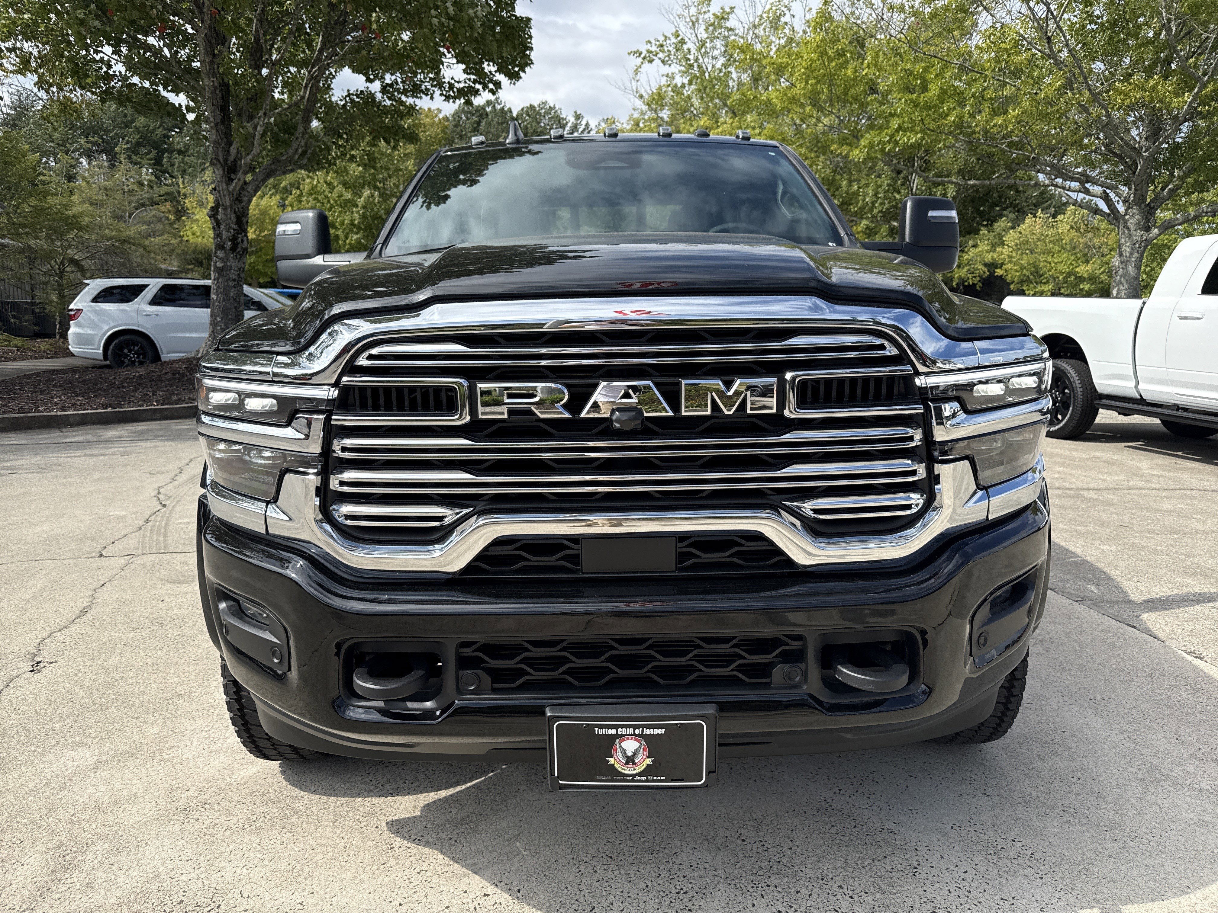 New 2026 RAM 5500 4x4 Crew Cab image 2