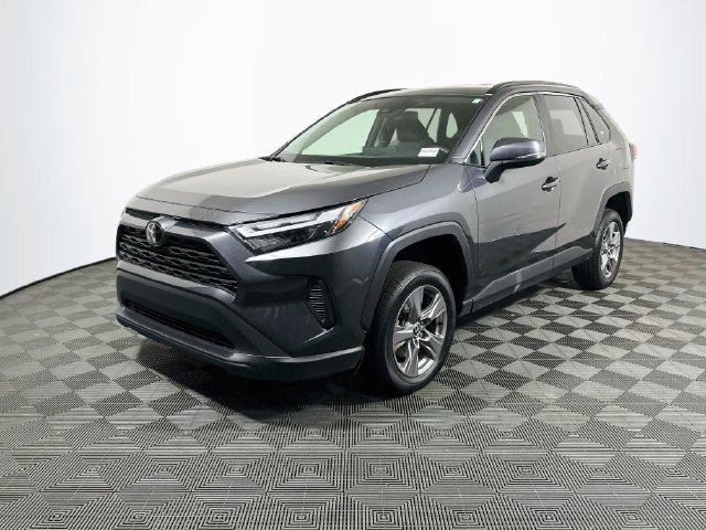 Used 2024 Toyota RAV4 XLE FWD image 5