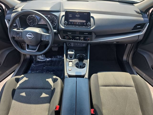 Used 2025 Nissan Rogue SV FWD image 10